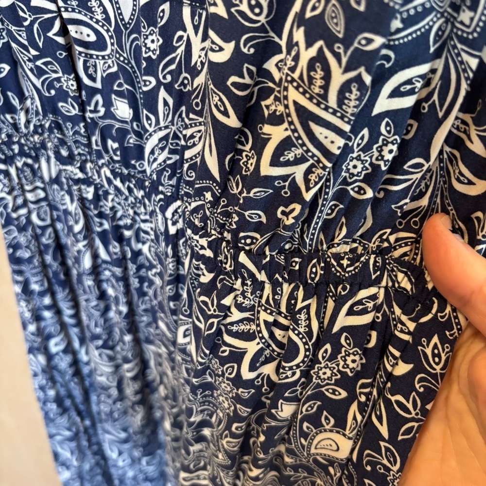 Blue White Floral Maxi Dress Size Small Resort Island Teacher Summer - Picture 3 of 9